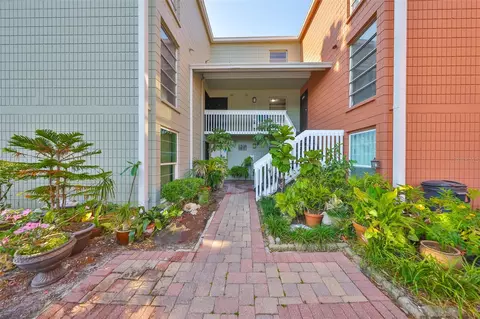 2424 W Tampa Bay Blvd #I202, Tampa, FL 33607