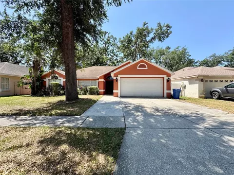 1813 Landside Dr, Valrico, FL 33594