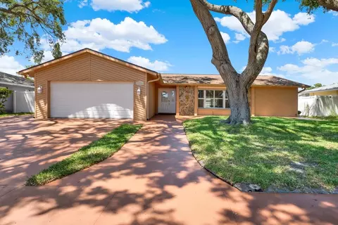 12467 93rd Ave, Seminole, FL 33772