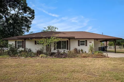 3515 Bell Farms Dr, Plant City, FL 33566