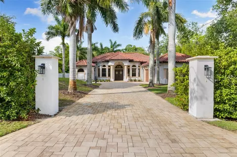 17347 Linda Vista Cir, Lutz, FL 33548
