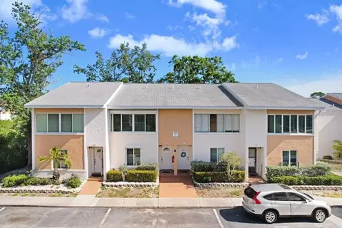 563 99th Ave N #102, Saint Petersburg, FL 33702