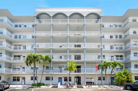 5925 Shore Blvd S #611, Gulfport, FL 33707
