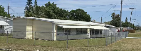 2004 Pleasure Dr, Holiday, FL 34691