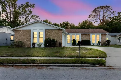 3139 Corona Dr, Holiday, FL 34690