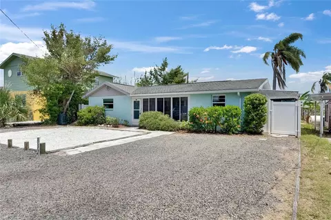 832 Seabreeze Dr, Ruskin, FL 33570