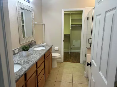 Bath - 3292 Covered Bridge Dr E, Dunedin, FL 34698 photo 1 of 2