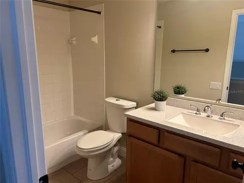 Bath - 3292 Covered Bridge Dr E, Dunedin, FL 34698 photo 2 of 2