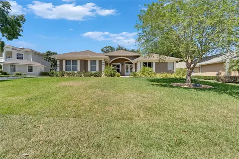 3060 Sutton Woods Dr, Plant City, FL 33566