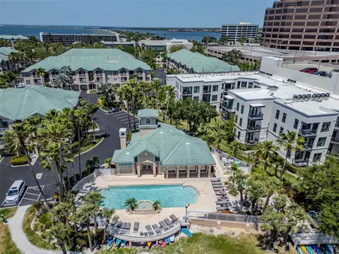 5301 Bay Club Cir, Tampa, FL 33607