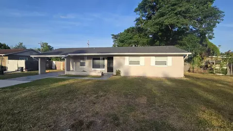 2207 Eiffel Dr, Orlando, FL 32808