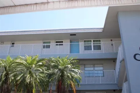 9950 47th Ave N #311, Saint Petersburg, FL 33708