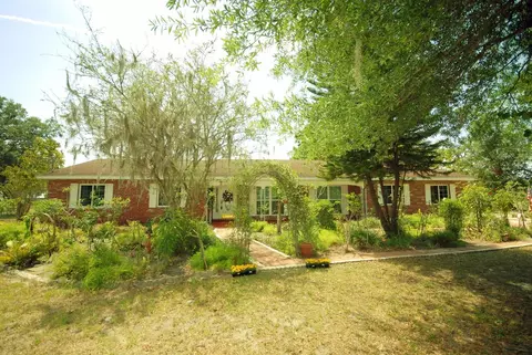 934 Jerry Smith Rd, Dover, FL 33527