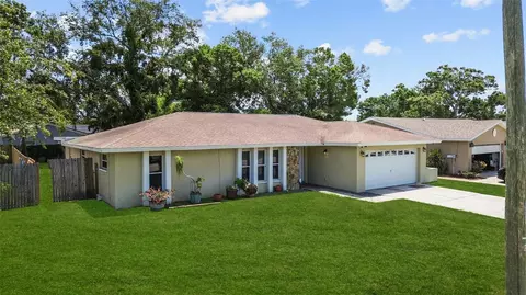 9155 125th St, Seminole, FL 33772