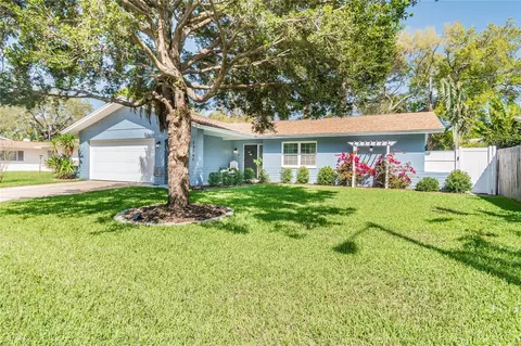 13749 80th Ave, Seminole, FL 33776
