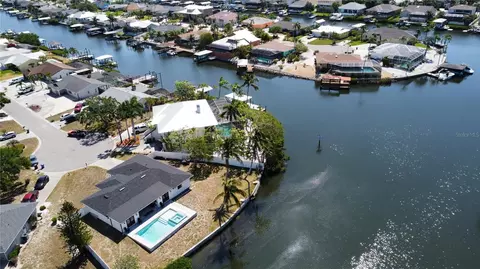 926 Eagle Ln, Apollo Beach, FL 33572