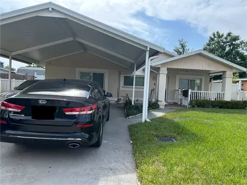 5207 S 86th St, Tampa, FL 33619