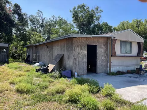 9914 Massachusetts St, Gibsonton, FL 33534