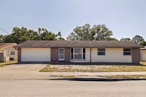 2173 Dodge St, Clearwater, FL 33760