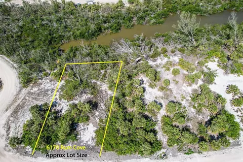 6170 Rum Cove Dr, Placida, FL 33946