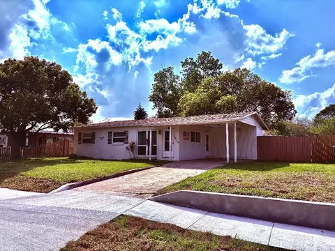 2920 Sanka Dr, Orlando, FL 32826