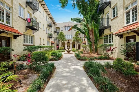 2117 W Dekle Ave #D1, Tampa, FL 33606