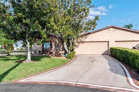 1823 Atrium Dr, Sun City Center, FL 33573