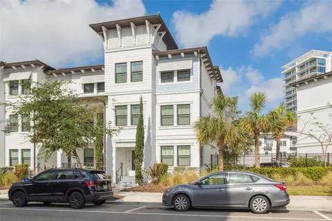 5351 Bridge St #9, Tampa, FL 33611