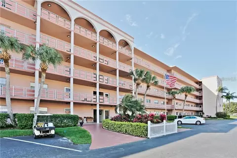 5521 80th St N #110, Saint Petersburg, FL 33709