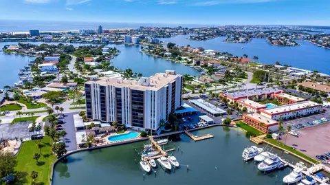10355 Paradise Blvd #413, Treasure Island, FL 33706