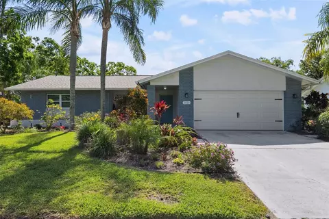 2810 Doone Cir, Palm Harbor, FL 34684