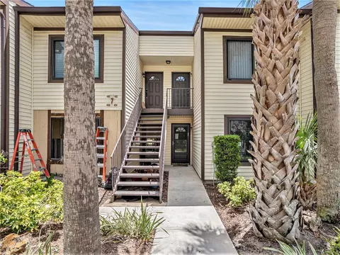 404 Moorings Cove Dr #404, Tarpon Springs, FL 34689