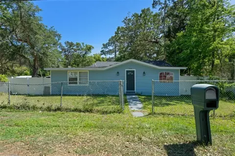 19496 Wildwood Dr, Brooksville, FL 34601