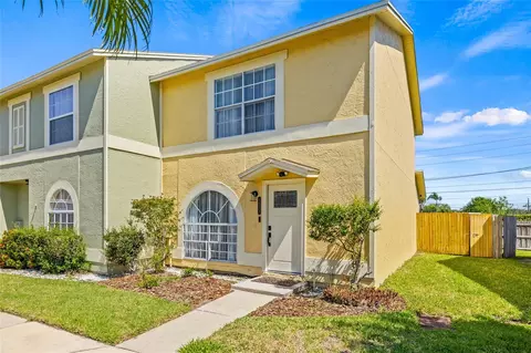 1577 Chateaux De Ville Ct, Clearwater, FL 33764