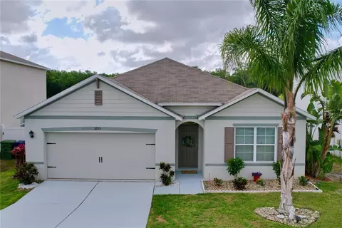3205 Royal Tern Dr, Winter Haven, FL 33881
