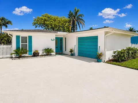 4920 Pelican Dr, New Port Richey, FL 34652