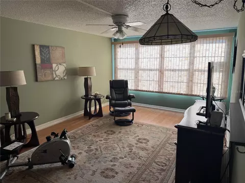 5820 N Church Ave #260, Tampa, FL 33614