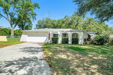 135 Rodney Ct, Palm Harbor, FL 34684