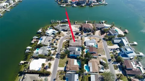 2015 Dolphin Blvd S, Saint Petersburg, FL 33707