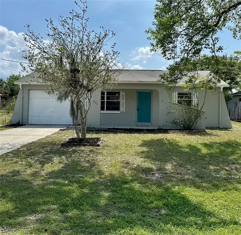 9230 Wood Dr, Hudson, FL 34667