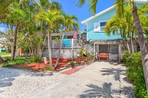 412 80th St, Holmes Beach, FL 34217