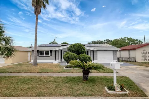 1516 Roundtree Rd, Holiday, FL 34690