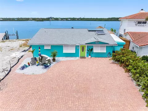 326 176th Avenue Cir, Redington Shores, FL 33708