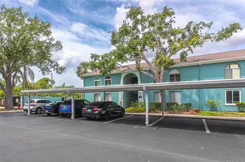 11404 2nd St N #3, Saint Petersburg, FL 33716