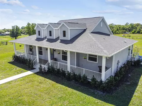 7627 Artifact Dr, Zephyrhills, FL 33541