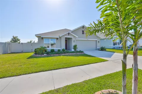 16704 Sunburst Lake St, Wimauma, FL 33598