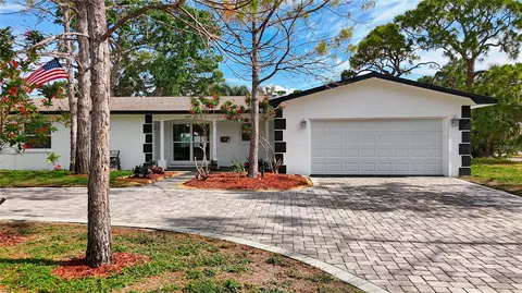 2001 Pinellas Point Dr S, Saint Petersburg, FL 33712