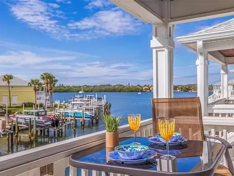 5191 Salmon Dr SE #C, Saint Petersburg, FL 33705