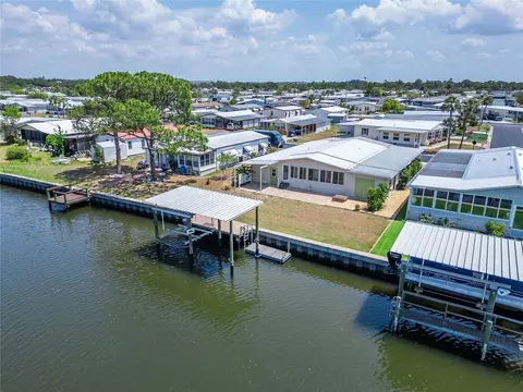 210 N Saint Thomas Cir, Apollo Beach, FL 33572