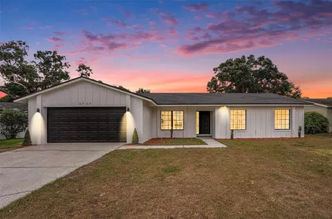 3707 Orangepointe Rd, Valrico, FL 33596
